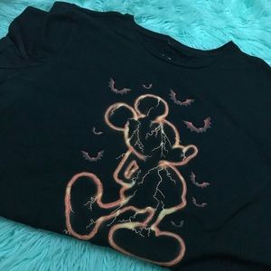 Disney’s Halloween shirt !! Size XL